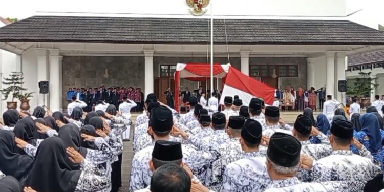 Bupati Ciamis Pimpin Upacara Peringatan Hari Pahlawan Tahun 2023 ...